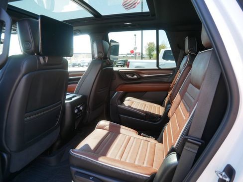 Certified 2023 GMC Yukon Denali Ultimate AWD/4WD image 3
