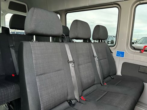 Used 2014 Mercedes-Benz Sprinter 2500 image 22