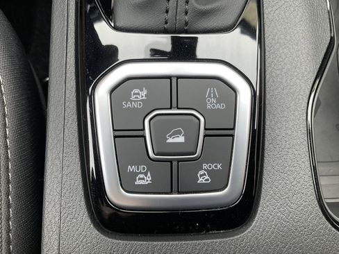 Used 2026 Nissan Frontier SV w/ SV Convenience Package image 21