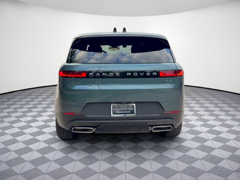 Used 2025 Land Rover Range Rover Sport SE AWD/4WD image 11