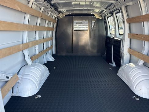 Used 2024 GMC Savana 2500 w/ Driver Convenience Package image 16