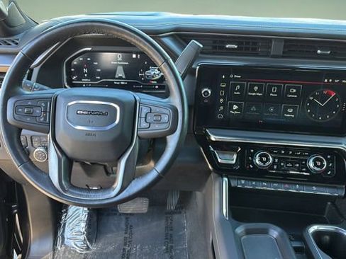 Used 2024 GMC Sierra 2500 Denali Ultimate w/ Max Trailering Package image 9