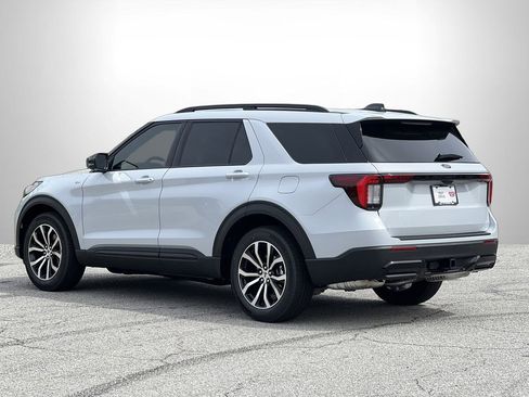 New 2026 Ford Explorer ST-Line image 22