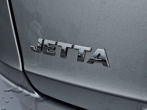 Used 2021 Volkswagen Jetta R-Line FWD image 29