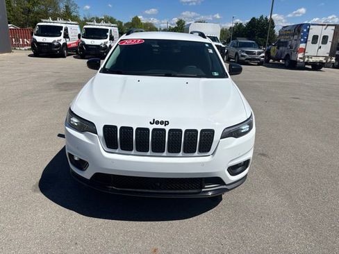 Used 2023 Jeep Cherokee Altitude Lux AWD/4WD image 8