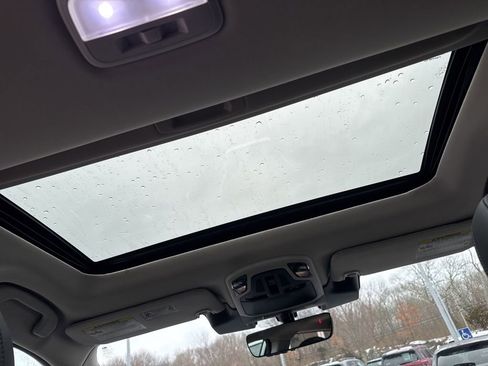 Used 2024 Subaru Outback Limited image 11