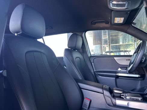 Certified 2022 Mercedes-Benz GLB 250 image 19