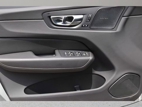 Certified 2025 Volvo XC60 B5 Ultra w/ Protection Package Premier image 26