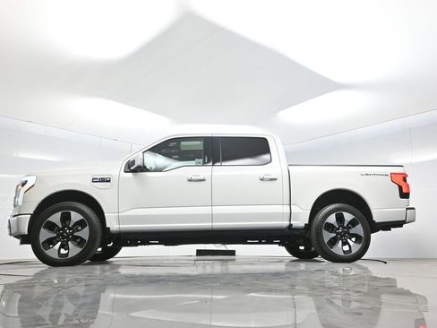 Used 2024 Ford F150 Lightning Platinum AWD/4WD image 7