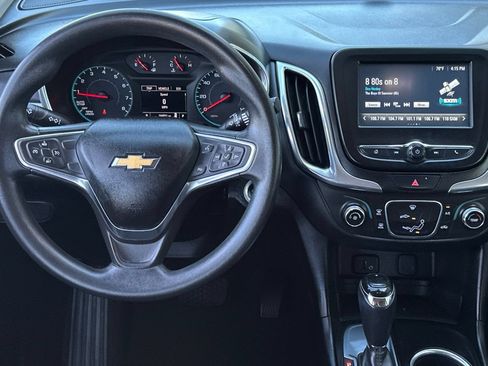 Used 2018 Chevrolet Equinox LT FWD image 14