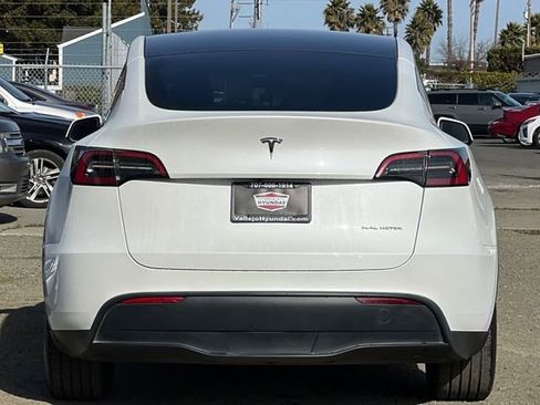 Used 2023 Tesla Model Y Long Range image 9
