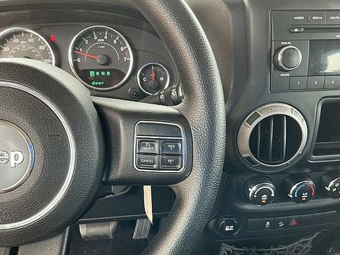 Used 2014 Jeep Wrangler Sport AWD/4WD image 16