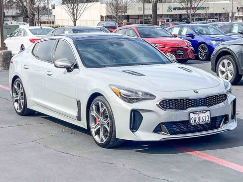 Used 2019 Kia Stinger GT1 image 5