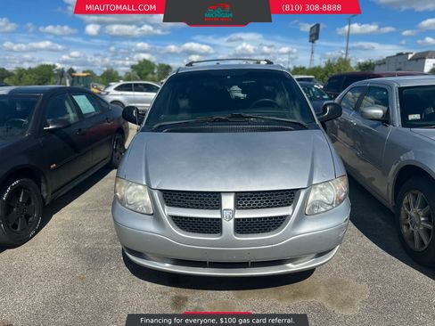 Used 2004 Dodge Grand Caravan SE w/ Popular Equipment Group FWD image 2