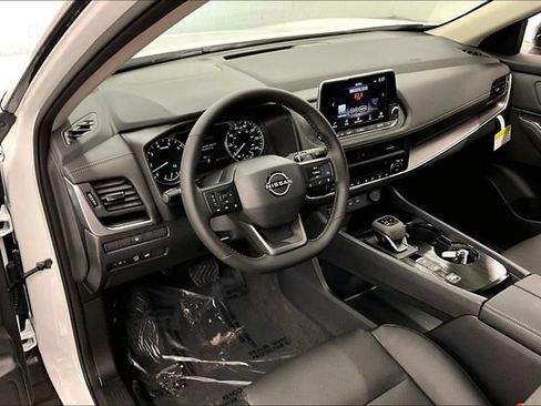 New 2026 Nissan Rogue Dark Armor FWD image 7