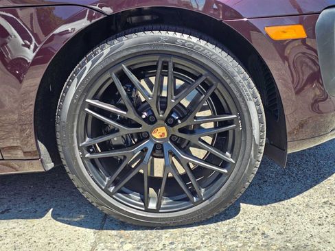 Used 2023 Porsche Macan GTS AWD/4WD image 9
