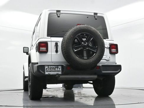 Used 2023 Jeep Wrangler Unlimited Sahara AWD/4WD image 51