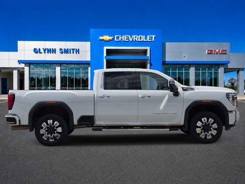 Used 2025 GMC Sierra 2500 Denali AWD/4WD image 6