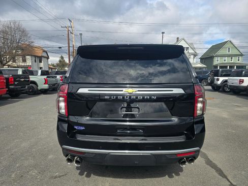 Used 2022 Chevrolet Suburban High Country w/ LPO, Illumination Package image 19
