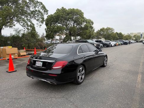 Used 2020 Mercedes-Benz E 350 Sedan image 3
