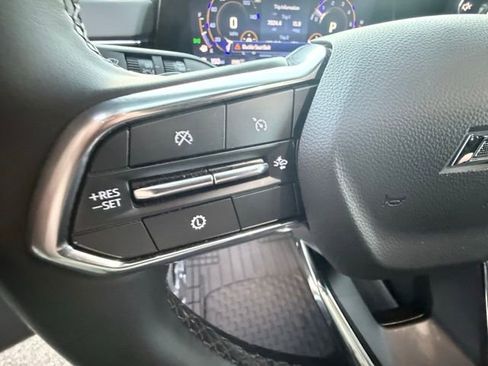 Certified 2025 Chevrolet Tahoe Z71 image 31