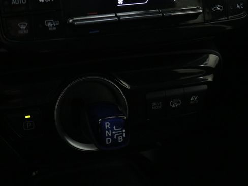 Used 2021 Toyota Prius Prime LE image 18