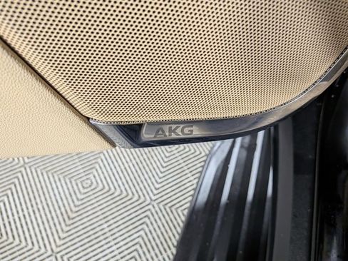 Certified 2023 Cadillac Escalade ESV Premium Luxury image 11