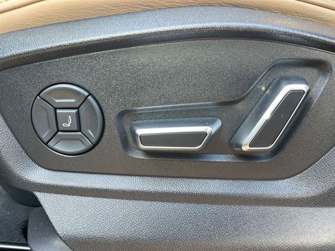 Used 2024 Audi Q8 Prestige image 10