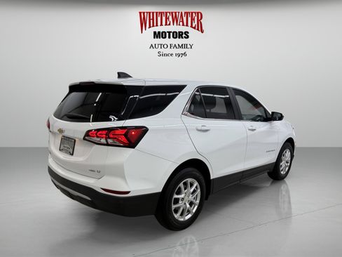 Used 2022 Chevrolet Equinox LT w/ Driver Convenience Package AWD/4WD image 4