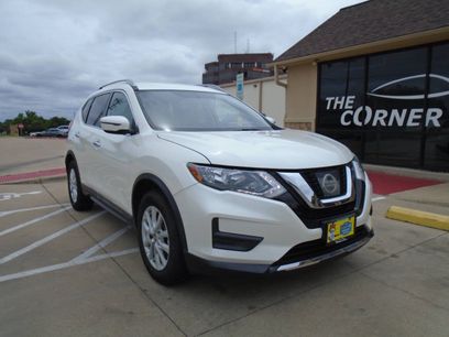 Used 2017 Nissan Rogue SV