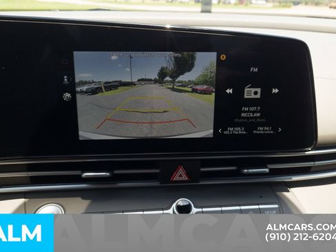 Certified 2025 Hyundai Elantra SEL FWD image 26