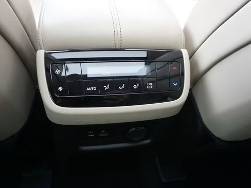 Used 2023 INFINITI QX60 Luxe w/ Performance Audio Package image 17