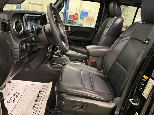Used 2024 Jeep Wrangler Unlimited Sahara AWD/4WD image 12