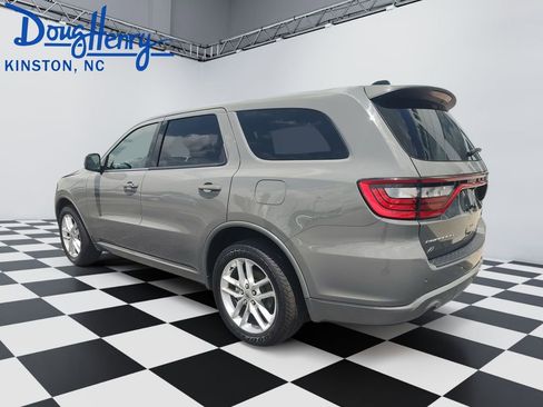 Used 2023 Dodge Durango GT AWD/4WD image 3