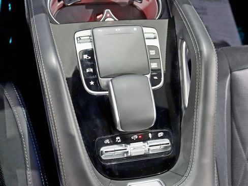 Used 2022 Mercedes-Benz GLS 63 AMG 4MATIC image 31