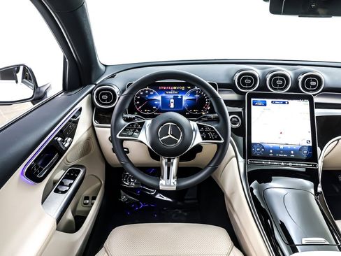 Certified 2025 Mercedes-Benz GLC 350e 4MATIC image 7