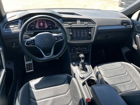 Used 2024 Volkswagen Tiguan SEL R-Line image 10