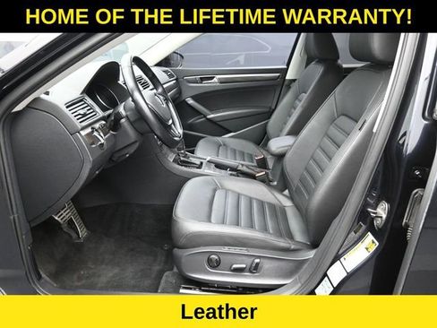 Used 2017 Volkswagen Passat 1.8T SEL Premium image 14