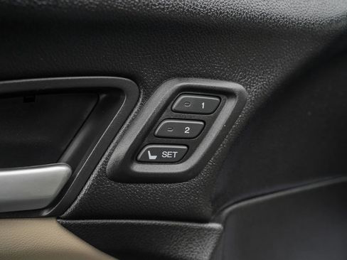 Used 2013 Honda Crosstour EX-L image 16