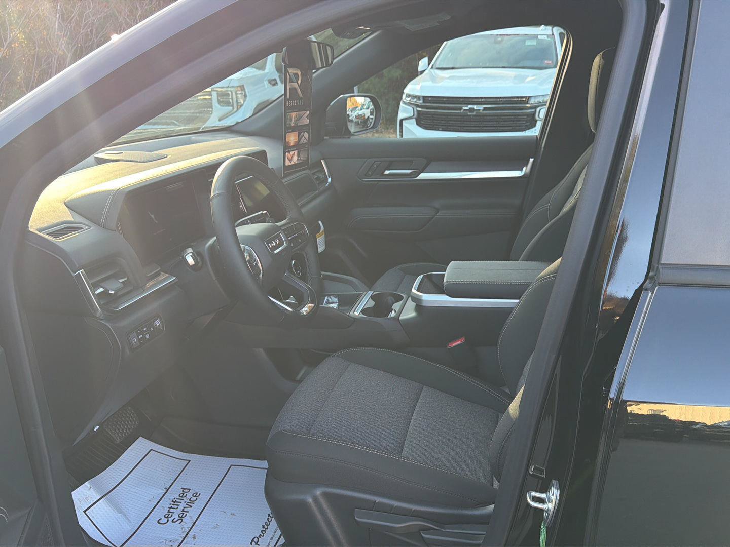 New 2027 GMC Terrain Elevation w/ LPO, Floor Liner Package AWD/4WD image 9