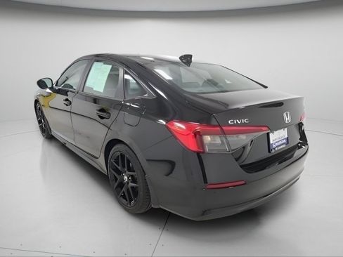 Used 2024 Honda Civic Sport image 9