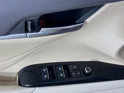 Certified 2018 Toyota Camry XLE w/ Audio Package image 17