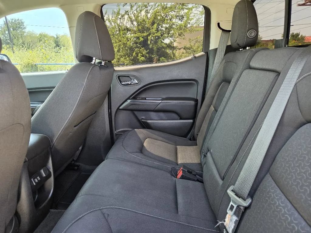 Used 2018 GMC Canyon SLE w/ SLE Convenience Package RWD image 17