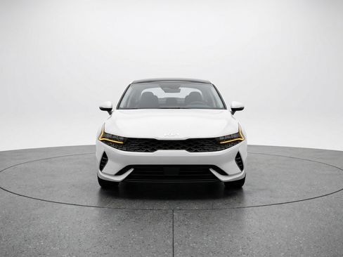 Used 2025 Kia K4 LXS image 2