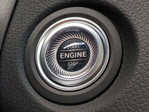 Used 2021 Mercedes-Benz GLC 300 image 25