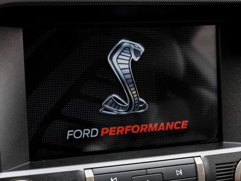 Used 2021 Ford Mustang Shelby GT500 w/ Technology Package image 23