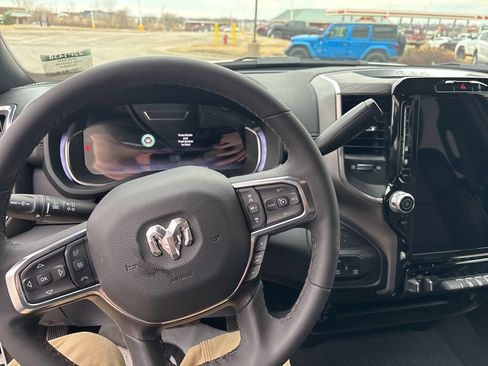 Used 2026 RAM 2500 Laramie AWD/4WD image 18