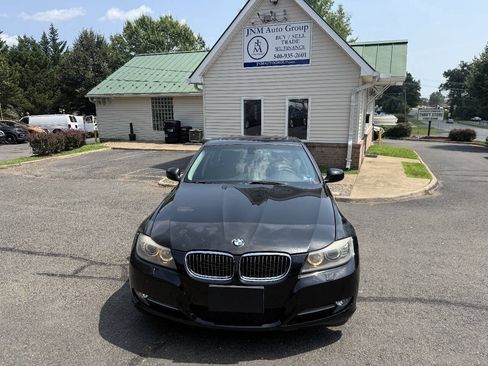 Used 2011 BMW 335i xDrive Sedan AWD/4WD image 2