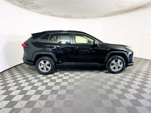 Certified 2025 Toyota RAV4 LE AWD/4WD image 2