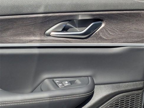 New 2025 Jeep Grand Cherokee L Limited image 28